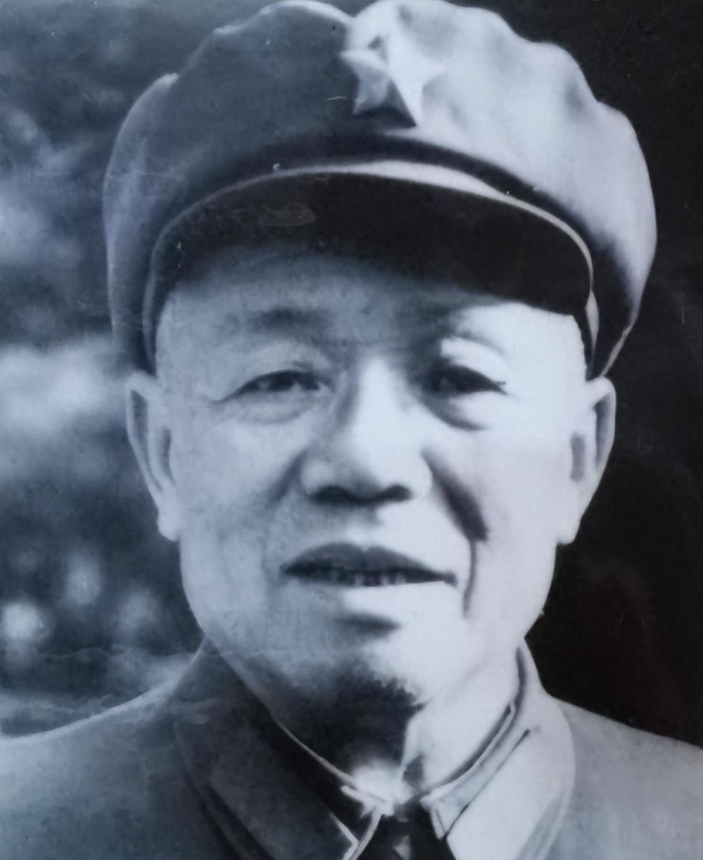 蓝绿特码大数定，一见钟情两疾迷打一最佳准确生肖详细解答、解释与落实、构建解答解释落实